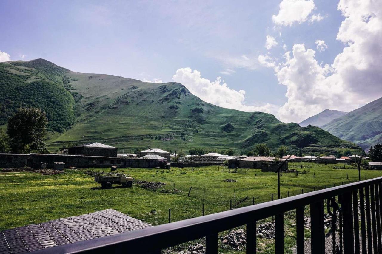 Holiday Home Kazbegi Exterior photo